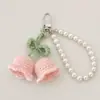 Chaveiro de Lã Trançada Suzuki Orquídea Pingente de Bolsa Joia Fofa Flor de Pérola Crochê Feito à Mão Presente Presente