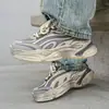 Zapatos de papá de malla transpirable estilo coreano de moda para hombre, retro de primavera y otoño, suela gruesa, antideslizantes, deportivos, casuales, modernos, zapatillas para correr
