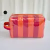 Bolsa de Maquiagem Macaron Listrada Colorida Pvc Impermeável Bolsa de Armazenamento Portátil Grande Capacidade Bolsa de Higiene Pessoal Portátil de Viagem para Mulheres