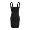Vestido strapless puro e sexy estilo francês, novo modelo de verão 2026, elegante e modelador, vestido curto justo ao corpo