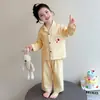 Pijama para Niñas Primavera y Otoño 2026 Nuevo Lindo Niña Pequeña Bebé Algodón Cuadros Ropa de Casa Conjunto de Cárdigan para Niños