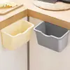 Cubo de basura colgante para cocina para uso doméstico, contenedor de almacenamiento de plástico para residuos de cocina, específicamente para puertas de gabinetes, papelera colgante para sala de estar y baño