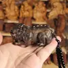 Ornamento Esculpido de Madeira de Agarwood 7,7cm 50g, Escultura em Madeira Maciça da Besta Auspiciosa Pixiu, Presente Artesanal, Item Colecionável, Presente para Outros
