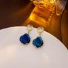 Brincos de resina oval geométrica de nicho retrô com agulha de prata, brincos de metal azul de alta qualidade irregulares e plissados para mulheres