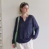 Camiseta de malha com proteção solar de manga longa para mulheres, gola V, estilo casual e descontraído, peça para cobrir o corpo solta, top versátil, fina para o verão