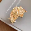 Pulseira Europeia e Americana Transfronteiriça Geométrico Irregular Plissada Estampada com Punho Aberto Pulseira Simples Fashionable Toque de Luxo Leve Joia de Mão