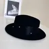 Sombrero Plano de Lujo Ultra Ancho de Cinta de Seda y Lino para Mujer, Sombrero de Fieltro de Lana Australiana Otoño e Invierno, Sombrero Elegante con Perlas Cosidas a Mano