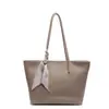 Bolso Tote de Gran Capacidad Versátil y de Moda para el Trabajo, Bolso de Mano Grande Elegante para Mujer, Nuevo Modelo 2026, Bolso de Hombro de Moda para la Clase