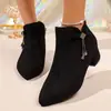 Zapatos de tacón bajo de moda versátiles para invierno 2026, que aumentan la altura, estilizan, modernos, de piel suave, con tacón alto, botines elegantes de punta fina para mujer