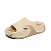 Venta al por mayor Hombres Verano Nuevas Chanclas de Eva con Suela Gruesa para Uso en Exteriores y en Casa, Chanclas de Comercio Exterior para Hombres con una Sensación Súper Suave y Antideslizante