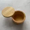 Caixa de sal de madeira de bambu com colher jarra de especiarias de cozinha tampa giratória magnética caixa de tempero de madeira maciça recipiente de tempero doméstico conjunto de recipiente