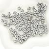 Cuentas acrílicas del alfabeto inglés, cuentas cuadradas, cuentas planas, cuentas redondas, accesorios de bricolaje hechos a mano, cuentas para pulseras, cuentas de mano.