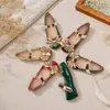 Sapatos infantis confortáveis e anti-atrito para meninas, para uso formal, apresentações e looks de feriado, sapatos de menina com laço e fechos de velcro