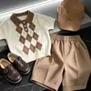 Traje de Verano Estilo Coreano para Niños 2026 Estilo Nuevo para Niños y Niñas, Tejido de Punto con Cuello Polo de Rombo Retro, Pantalones de Traje
