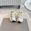 Tênis Esportivos Infantis 2026 Novos Modelos Primavera e Outono, Leves, com Solado Macio, Casuais, Estilo Pai, para Meninas, Tênis de Corrida para Meninos