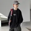 Camiseta de manga longa de outono para meninos, novo modelo primavera e outono 2026, base branca, peça íntima infantil grande, top de algodão puro, moderno