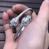 Pulseira de osso de cobra primorosamente trabalhada para mulheres, prata de lei 925, pulseira dupla em formato de cobra com madrepérola e diamantes, pulseira de cobra em ouro 18K, vendas por live streaming