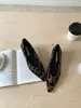 Em Estoque Personalizado Nicho Raso Moda Versátil Simples Retrô Plataforma Bico Fino Flat Slip-On Confortável Quente