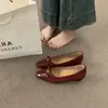 Primer Encuentro Temporada Zapatos Planos de Lujo Ligero Camelia Primavera 2026 Zapatos Planos de Punta Cuadrada y Suela Baja para Mujer Estilo Suave Elegantes Zapatos para Viajar al Trabajo para Mujer