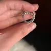 Clipe de Orelha Redondo com Zircônia Banhado a Ouro Real 18K Clipe de Osso de Orelha Sem Furo de Luxo Leve High-End Brinco Moderno Simples Versátil