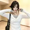 Camiseta Listrada Solta Estilo Coreano Falsa Duas Peças Manga Longa para Mulheres, Primavera/Outono, Senso de Design, Emagrecedora, Camada Base