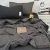 Juego de Cuatro Piezas de Colcha de Verano Lavada de Algodón Rayada Retro Estilo Japonés Perezoso, Colcha Lavable de Verano para Aire Acondicionado, Relleno Delgado de Colcha de Verano
