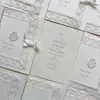 Invitación de boda en relieve de encaje estilo francés, invitación sellada con lacre y lazo, invitación de boda estilo occidental blanco puro de lujo ligero