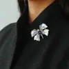 Broche Borboleta de Concha, Alto Padrão, Luxo Acessível, Nicho, Simples Elegante, Prendedor de Roupa, Terno, Acessórios de Vestuário com Pérolas