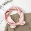 Lenço de Seda Feminino 70x 70 Cor Sólida Quadrado Pequeno Seda de Amora Seda Moda Estilo Ocidental Lenço Coreano Versátil Lenço de Aeromoça