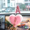 Coração de Pelúcia com Alfabeto Argila Acessórios para Interior de Carro Pingente para Mulheres, Ornamento de Pendurar Espelho Retrovisor de Carro com Strass