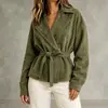 Casaco feminino curto de camurça novo estilo outono e inverno europeu e americano, com gola de lapela, cintura com amarração, corte solto, jaqueta de manga longa para mulheres