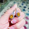 Aretes de Circonita Colorida con Aguja de Plata S925 para Mujer Aretes Retro Europeos y Americanos Lujo Accesible Diseño Elegante de Alta Gama Aretes Coloridos