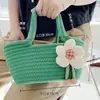 Bolsa Saco de Palha Feminina Primavera/Verão 2024 Nova Cor Sólida Estilo Fresco Bolsa de Mão para Férias Bolsa de Mão Bolsa Feminina Flor