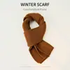 Cachecol Pequeno Quente de Tricô Liso Imitação Caxemira para Mulheres Estilo Japonês Inverno Macio e Ceroso Protetor de Pescoço Quente Cachecol Simples para o Dia a Dia