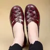 Couro macio fundo macio sapatos de mãe planos resistentes ao desgaste à prova d'água laço sapatos de trabalho grupo de compra de microempresa ao vivo uma geração de cabelo