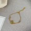 Novo Bracelete Colorido de Cabacinha Esmaltada Estilo Chinês para Mulheres, Bracelete com Design Estilo Palácio Retrô, Joia Levemente Luxuosa e de Alta Qualidade