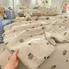 2026 Nuevo Estilo Hilo de Pompón Fresca y Ligera Cubre Cama Colcha de Verano Colcha de Aire Acondicionado Juego de Cuatro Piezas