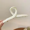 Pinza Geométrica Simple para el Cabello, Pinza de Moda para la Parte Trasera de la Cabeza, Pinza Femenina de Color Café, Accesorio para el Cabello de Pinza de Tiburón de Alta Gama y Exquisito