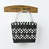 Bolsa de Palha Tecida à Mão Estilo Novo para Legumes Bolsa de Mão Grande Capacidade Plástico de Praia Bolsa Feminina para Compras e Férias