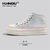 Tênis de lona com sola grossa feminino, novo modelo de verão 2026, tênis casual versátil de cano alto, sapatos femininos clássicos e macios, da moda