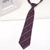 Corbata Japonesa Rayada Estilo Academia Color Oscuro con Diseño Floral, Corbata Gris de Mano Atada Estilo Británico para Mujer, Casual