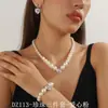 Exportación Transfronteriza Moda Europea y Americana Lujo Perla de Imitación Geométrico Amor Cristal Collar Pendientes Pulsera Juego de Tres Piezas