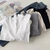 Camiseta de manga larga con cuello en V para mujer con botones de algodón roscados Otoño 2023 nueva camiseta interior adelgazante de corte entallado