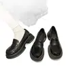 Mocassins femininos pretos de sola grossa 2026 novo modelo estilo britânico versátil slip-on sola macia sapatos pequenos de couro que aumentam a altura sapatos de uniforme JK