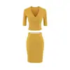 T-shirt feminina ousada com decote em V cruzado, caimento justo e cintura alta, manga curta + saia bodycon de cintura alta, conjunto puro e sedutor para mulheres