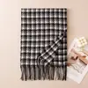 Lenço Cachecol Versátil de Faux Cashmere Doce e Suave de Alta Qualidade Proteção Contra Frio de Inverno Aquecimento Outono Inverno Xadrez com Franjas Lenço Feminino