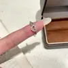 Anel de coração com diamantes em prata de lei S925 para mulheres, zircônia microincrustada, formato de coração, ajustável, luxo leve, anel versátil, produto novo