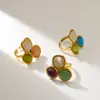 Anillo de Piedra Natural Multicolor de Diseño Único con un Toque de Lujo Ligero y Gama Alta, Anillo Abierto de Acero de Titanio Dorado de 18K Que No Se Desvanece