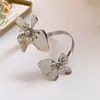 Pulsera de Brazo con Flor de Goteo de Aceite de Metal Transfronteriza Europea y Americana, Pulsera de Estilo de Moda Vintage, Joyería de Lujo Ligero de Gama Alta para Mujeres