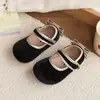 Zapatos de princesa moda coreana para niñas 2026 primavera y otoño modelo nuevo mocasines de suela blanda para niñas pequeñas zapatos pequeños de cuero retro elegantes